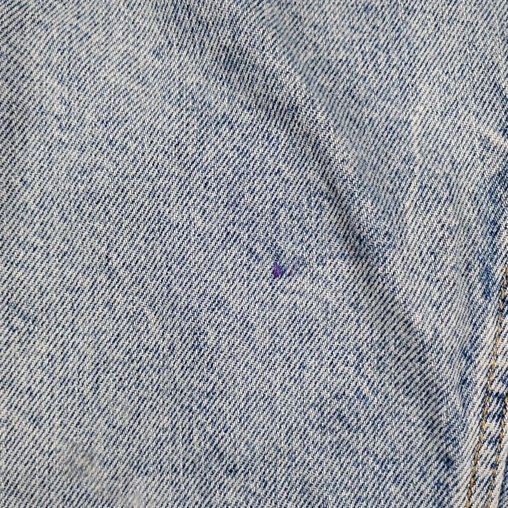 Vintage Levis 70506 0216 Mens Light Wash Denim Trucker Jacket Made in USA 42R
